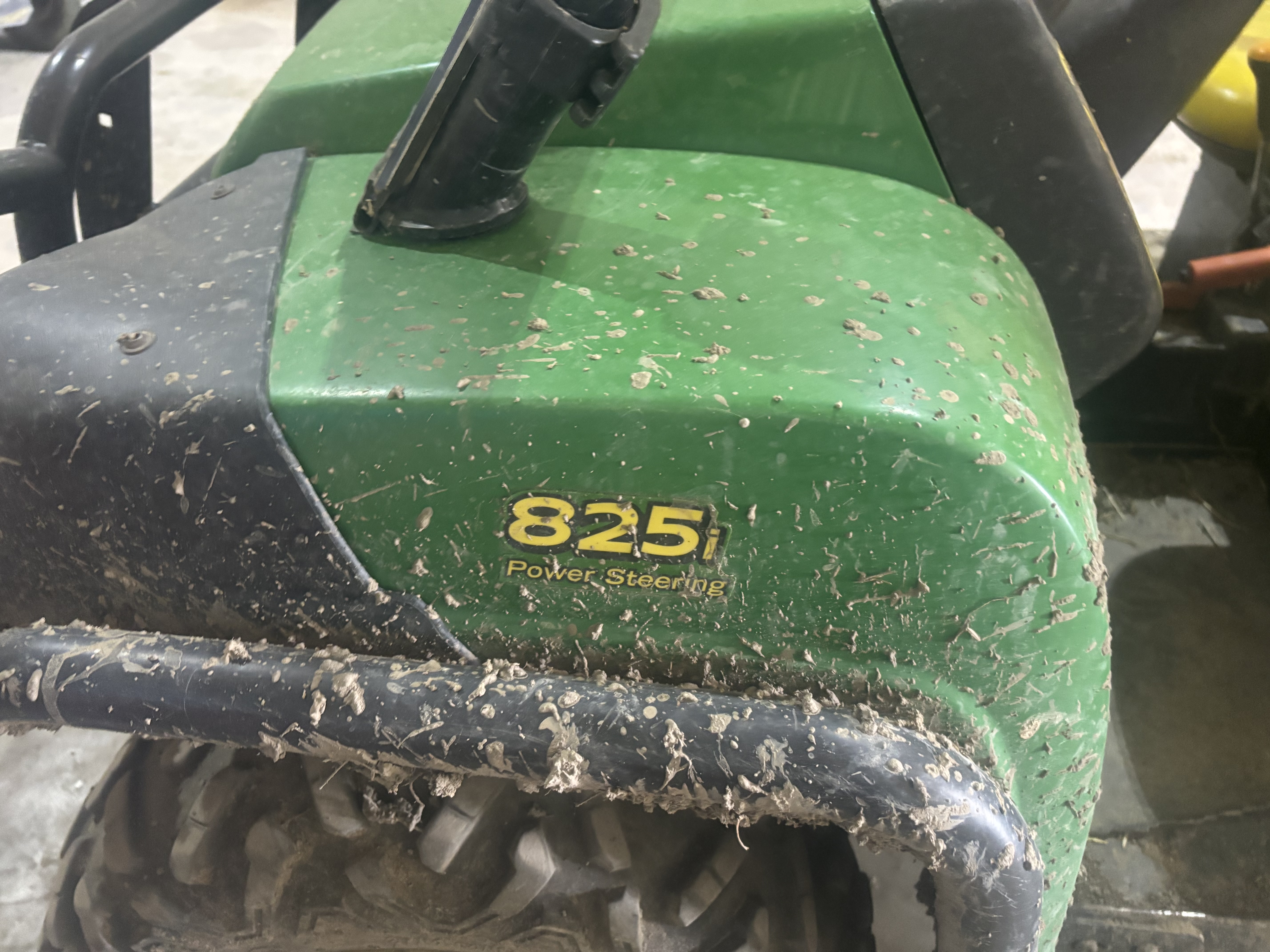 2013 John Deere XUV 825i Utility Vehicle
