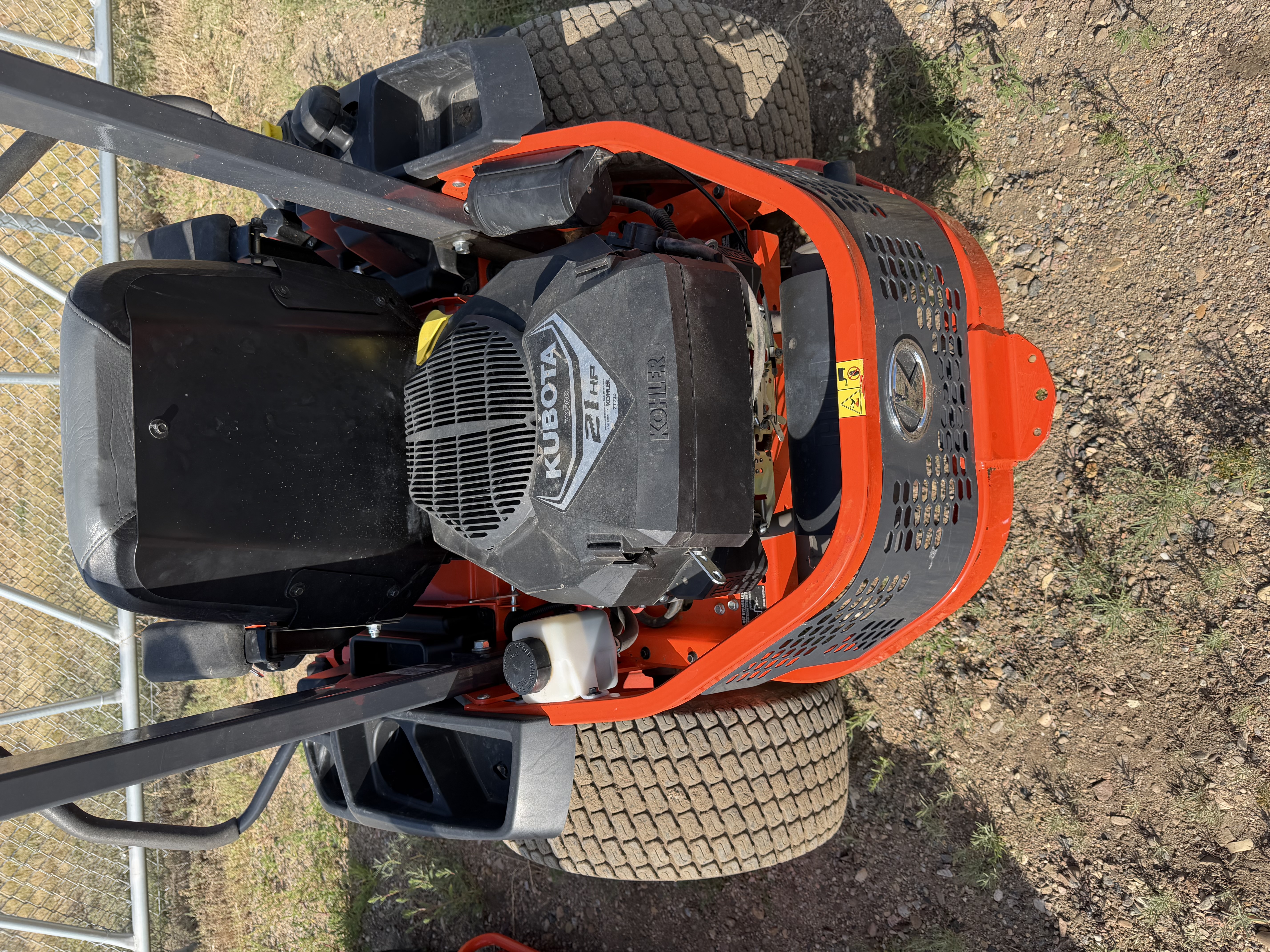 2015 Kubota Z121S Mower/Zero Turn