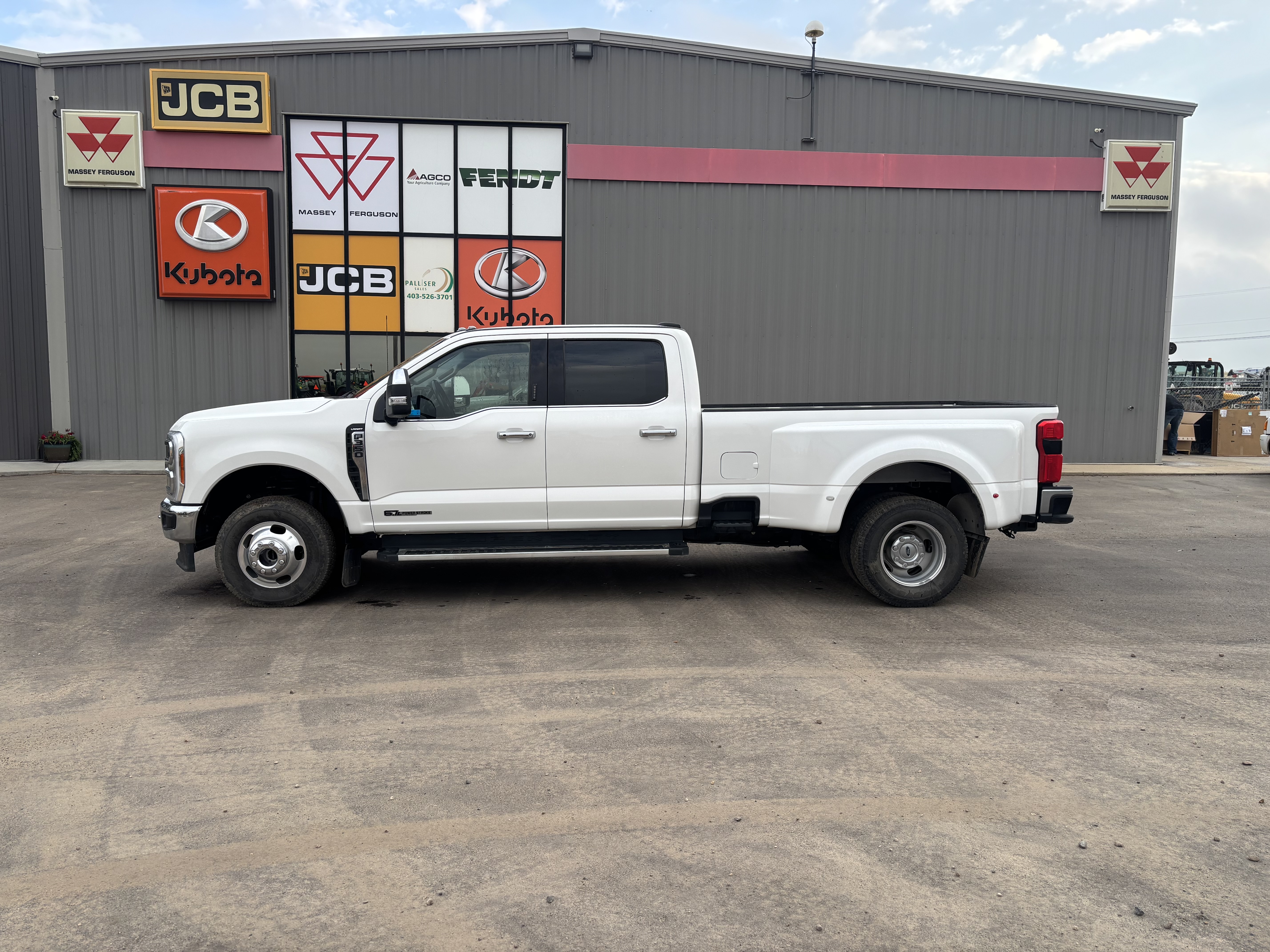 2023 Ford F350 Truck