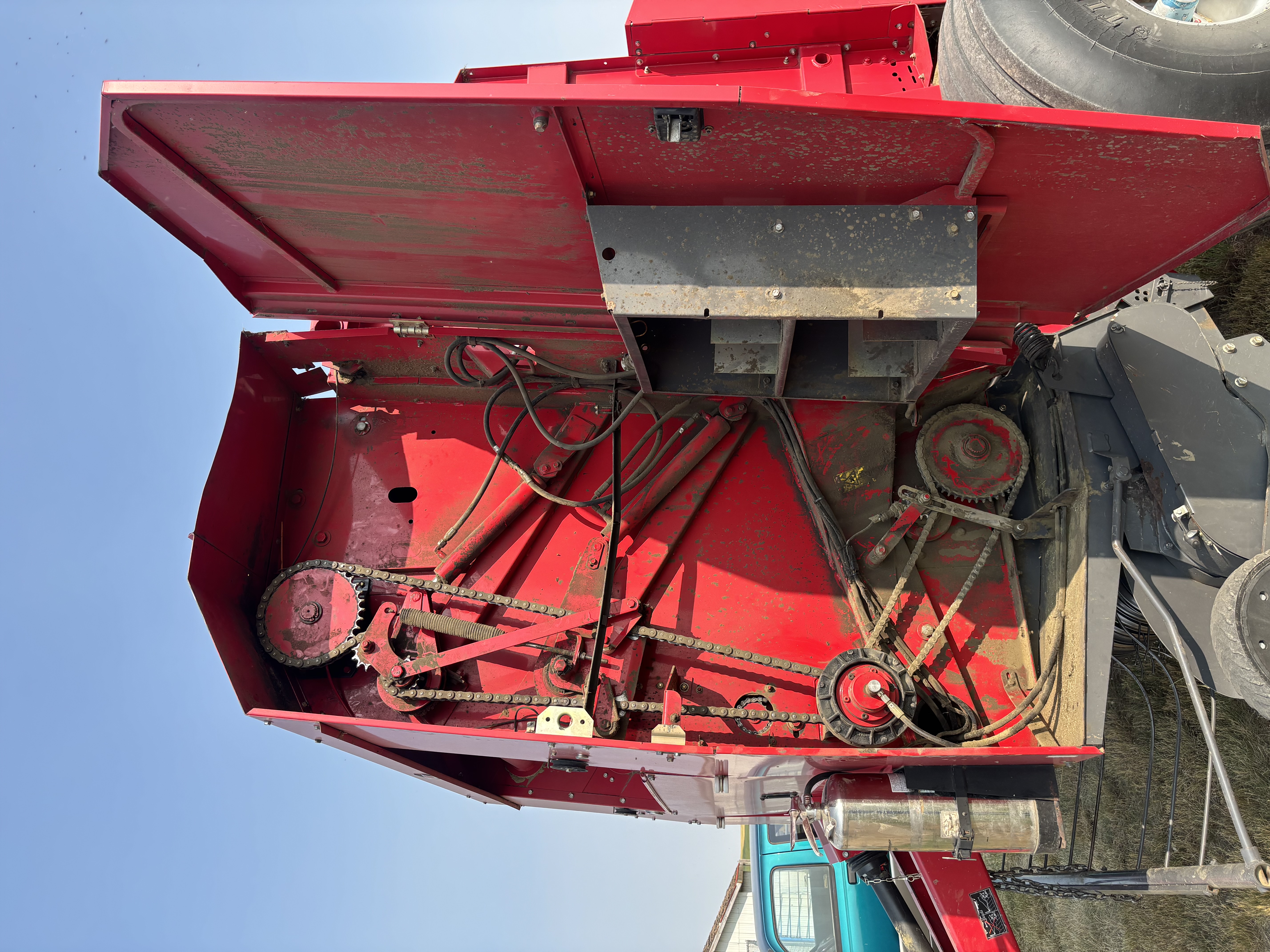 2012 Massey Ferguson 2856 Baler/Round