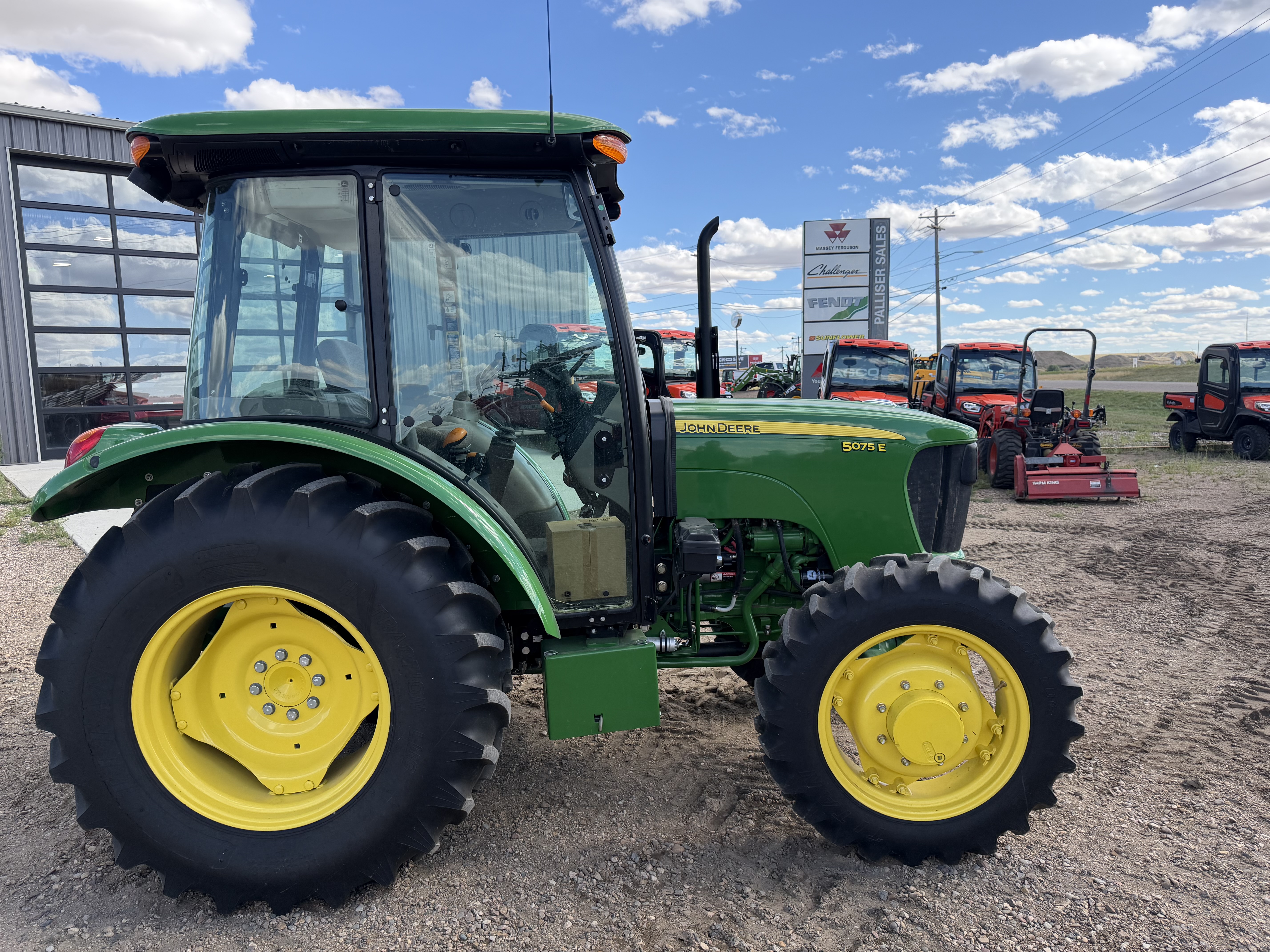 2012 John Deere 5075E Tractor