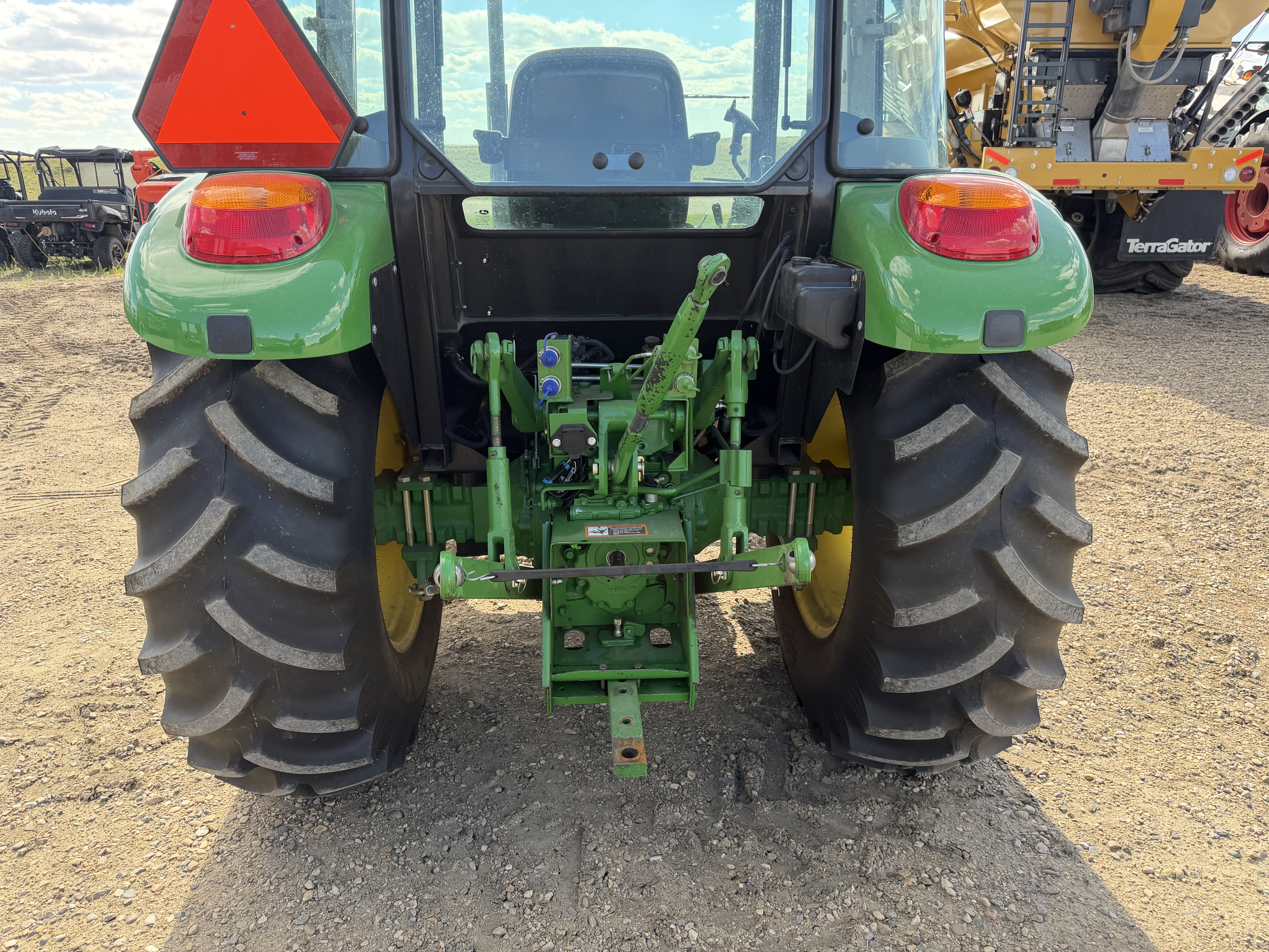 2012 John Deere 5075E Tractor