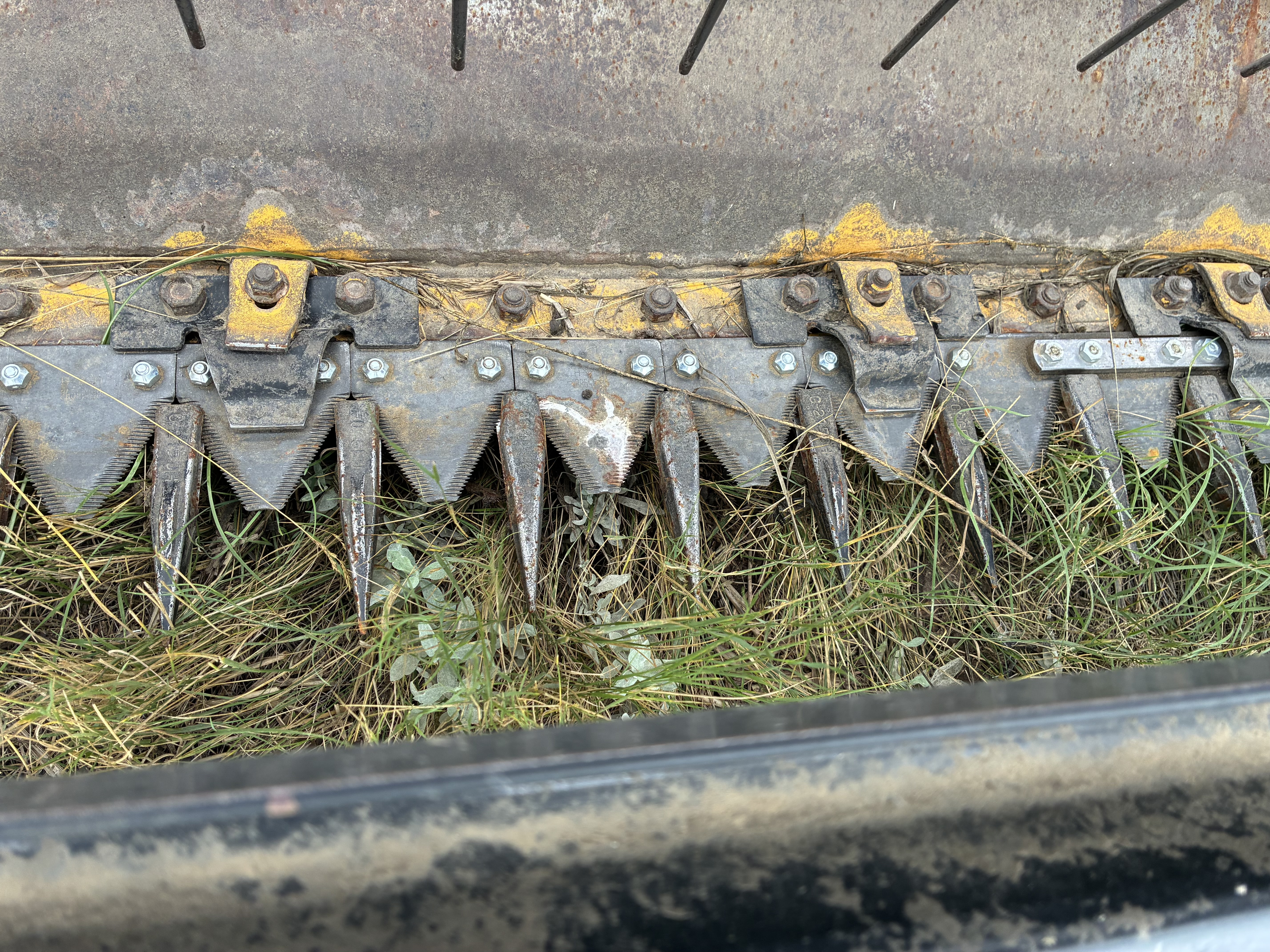 2010 New Holland H7150 Mower Conditioner