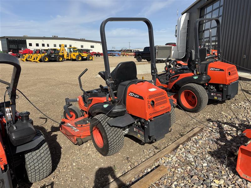 2022 Kubota ZD1211-72R Mower/Zero Turn