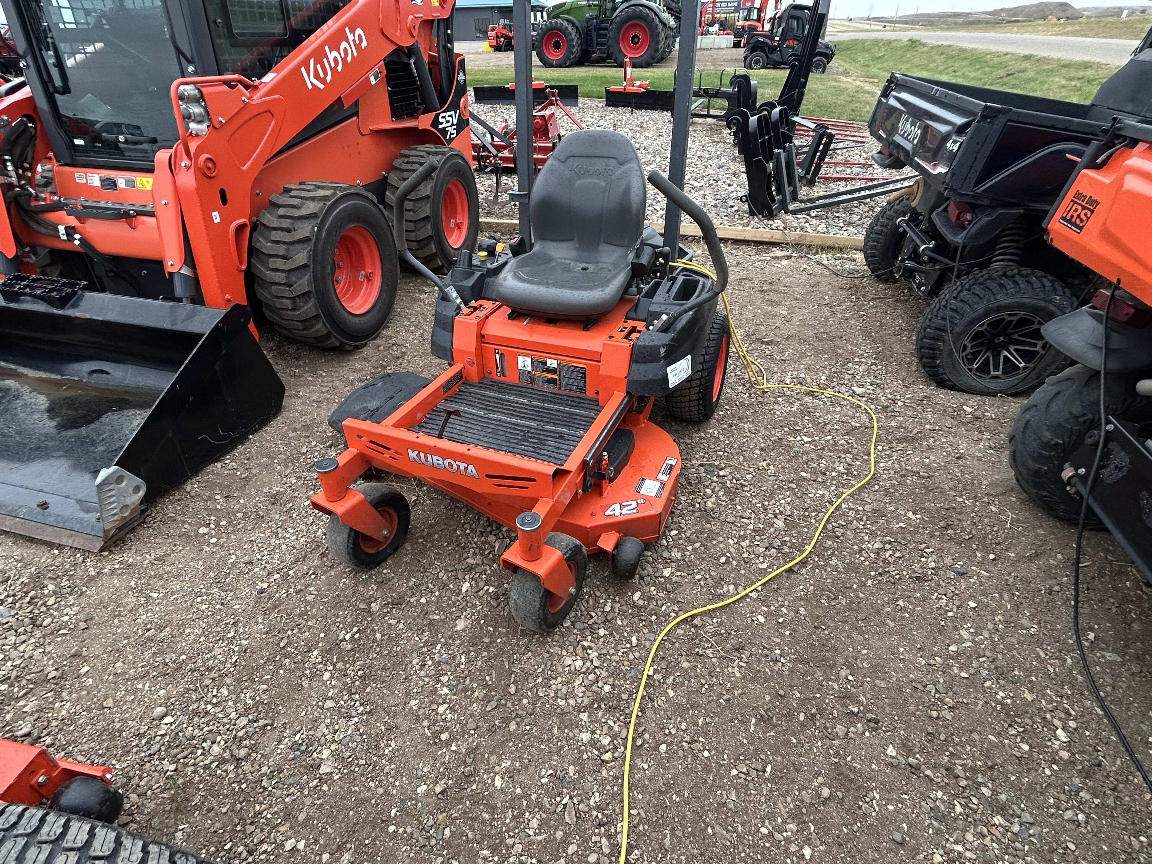 2016 Kubota Z122RWK Mower/Zero Turn