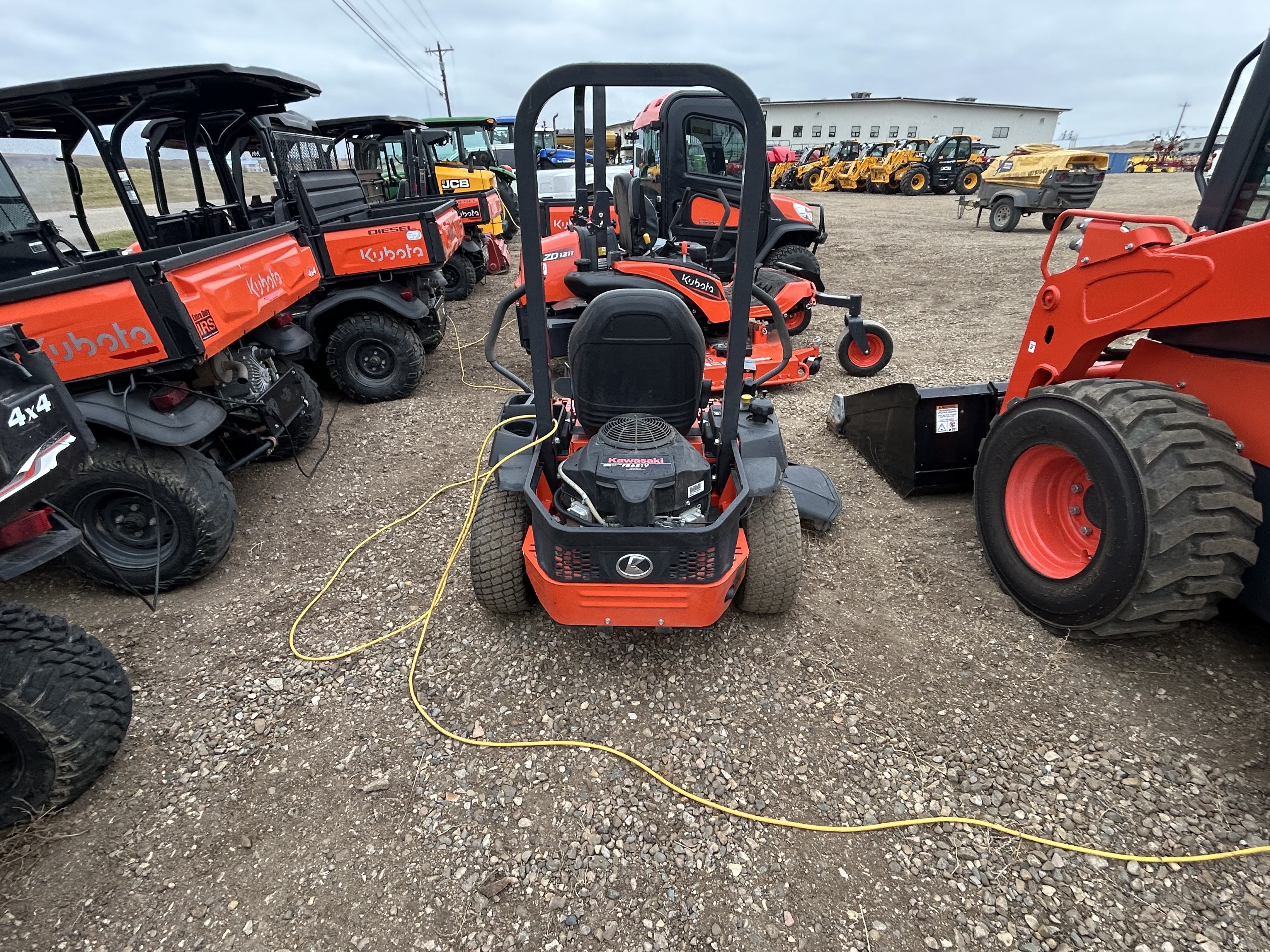 2016 Kubota Z122RWK Mower/Zero Turn