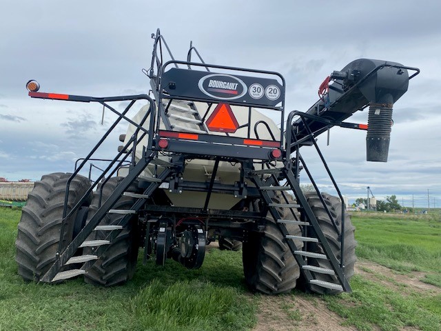 2022 Bourgault 3335-76 Seeding Tool