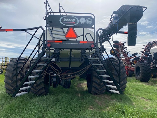 2022 Bourgault 3335-76 Seeding Tool