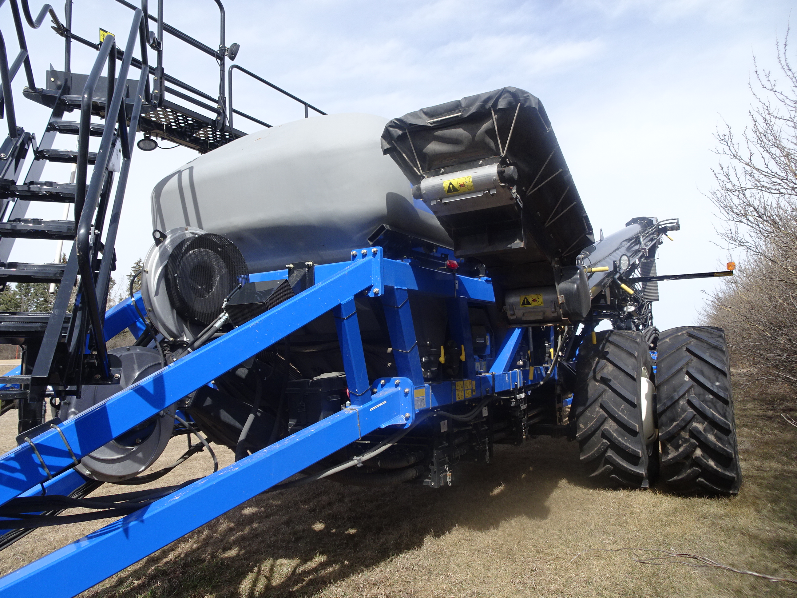 2019 New Holland P4580 Air Tank/Cart