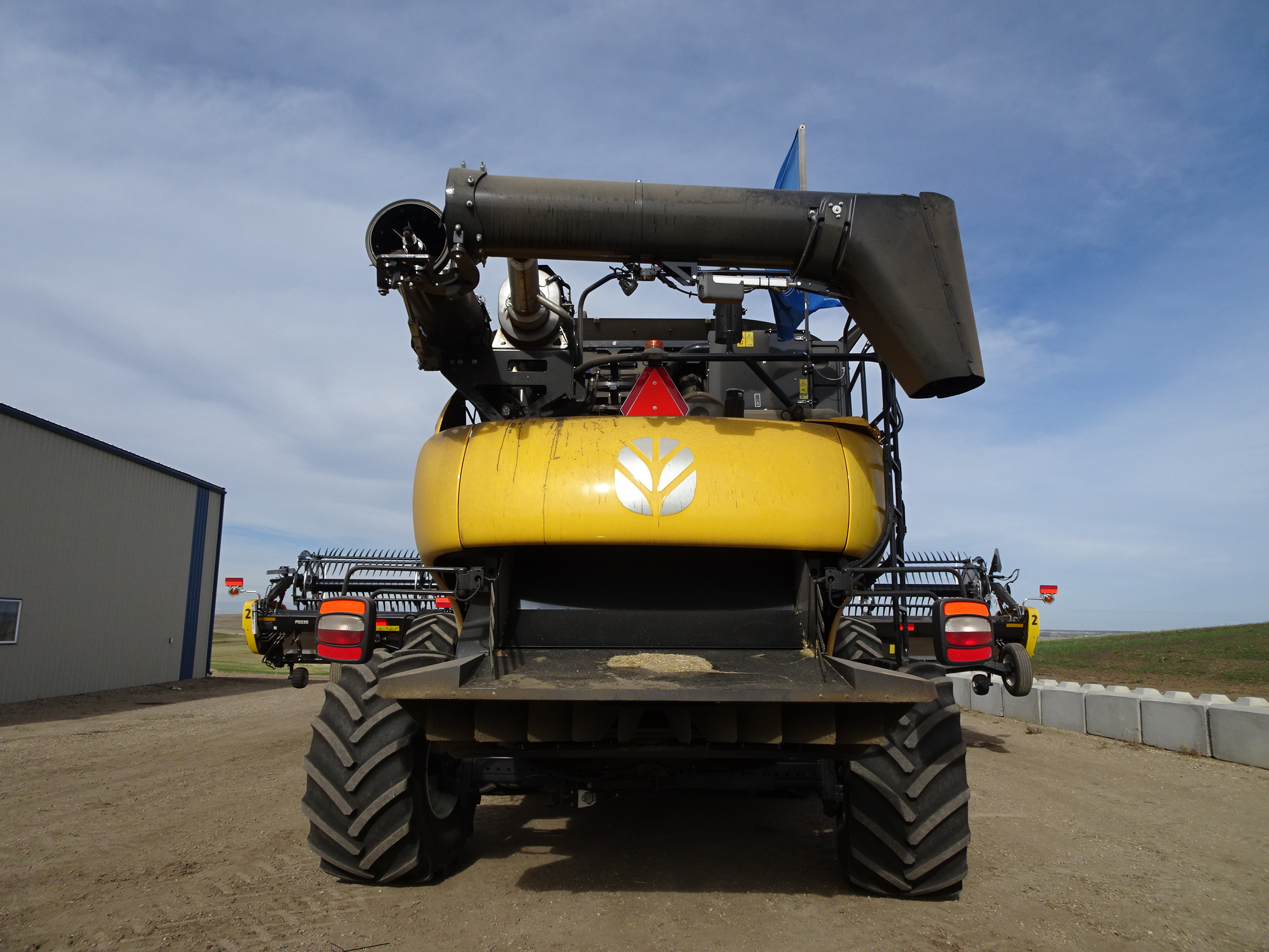 2024 New Holland CR8.90Z Combine