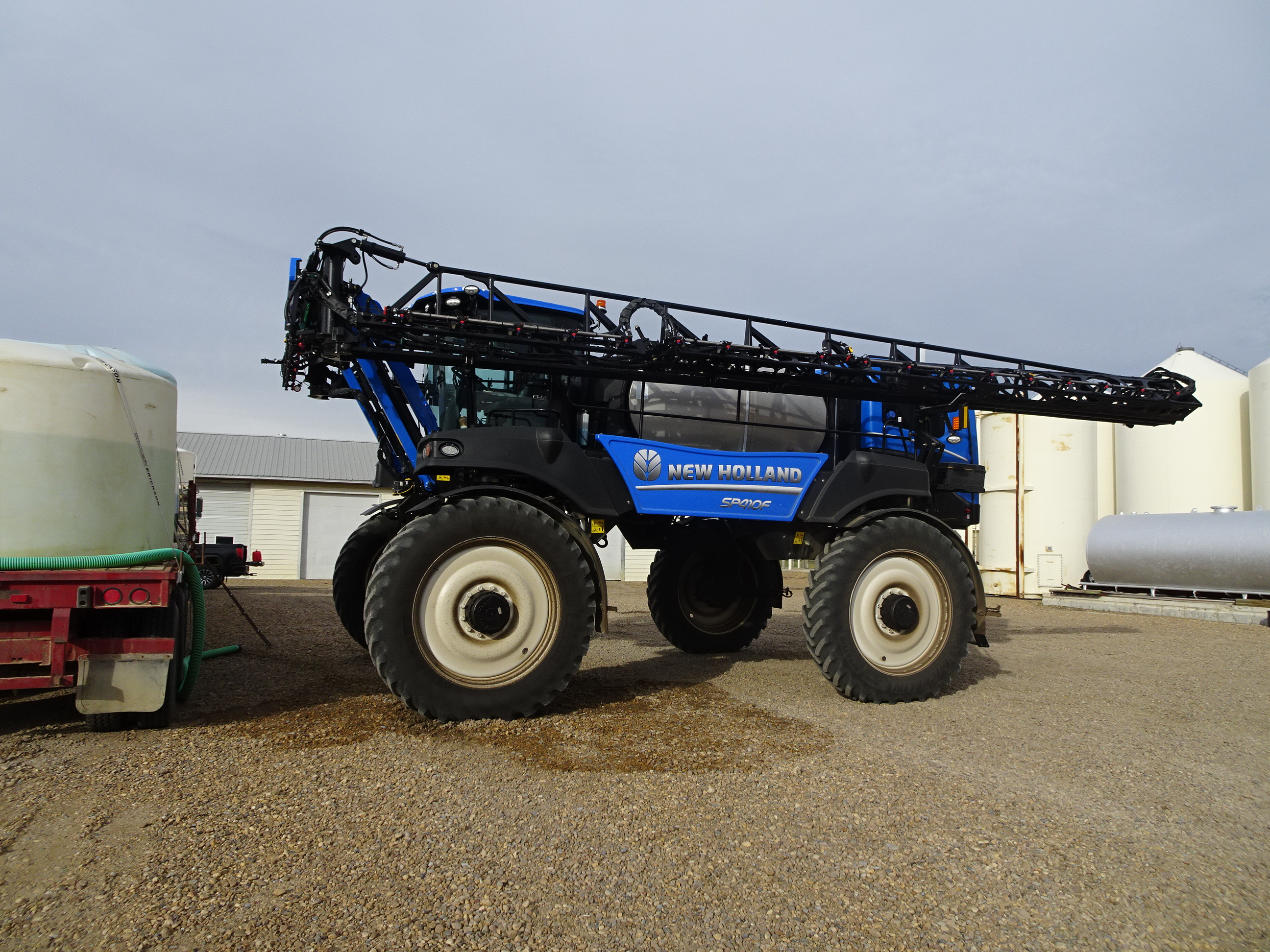 2024 New Holland SP.410F Sprayer/High Clearance