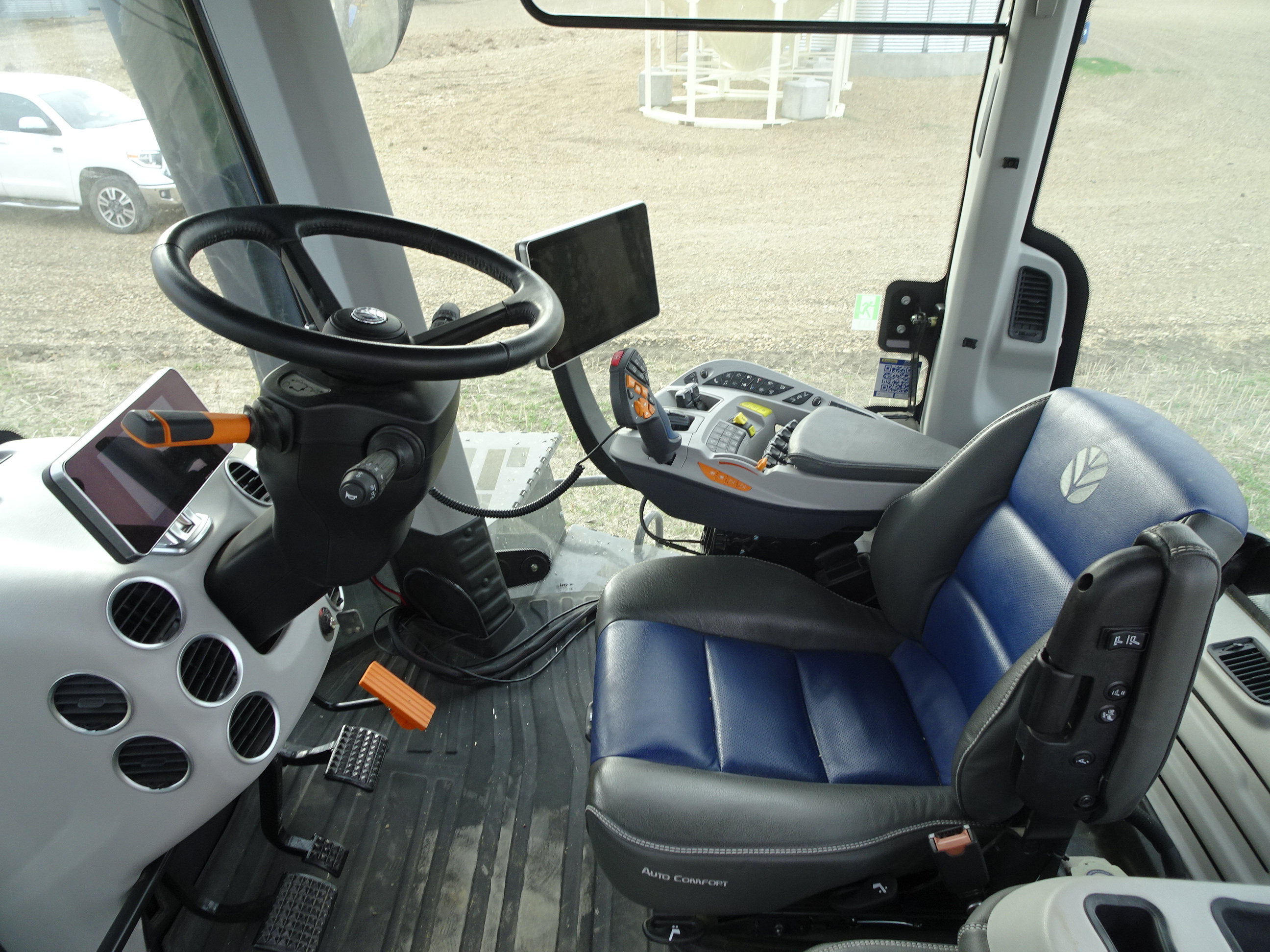 2023 New Holland T9.700 SmartTrax Tractor