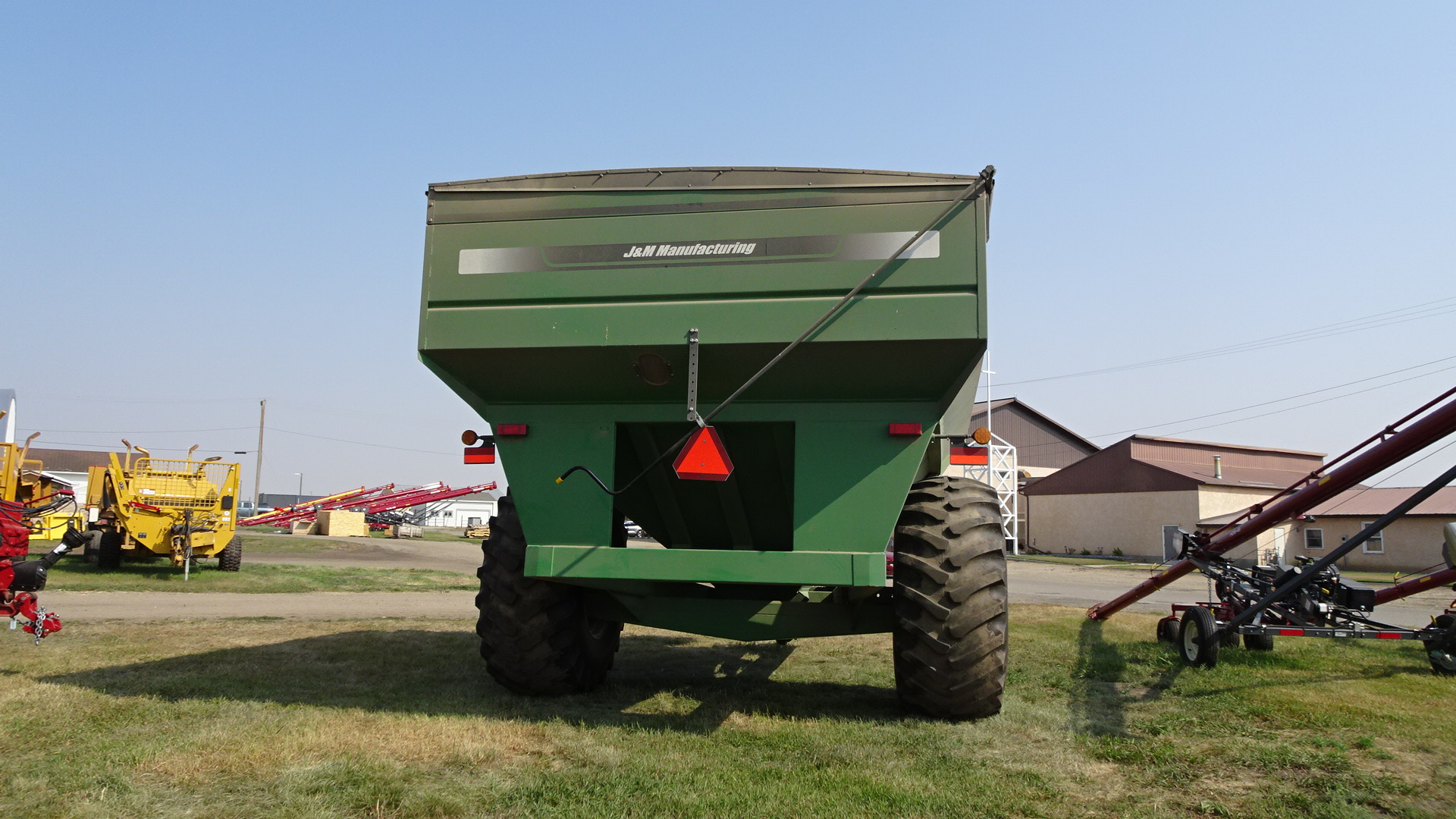 2012 J&M 875 Grain Cart