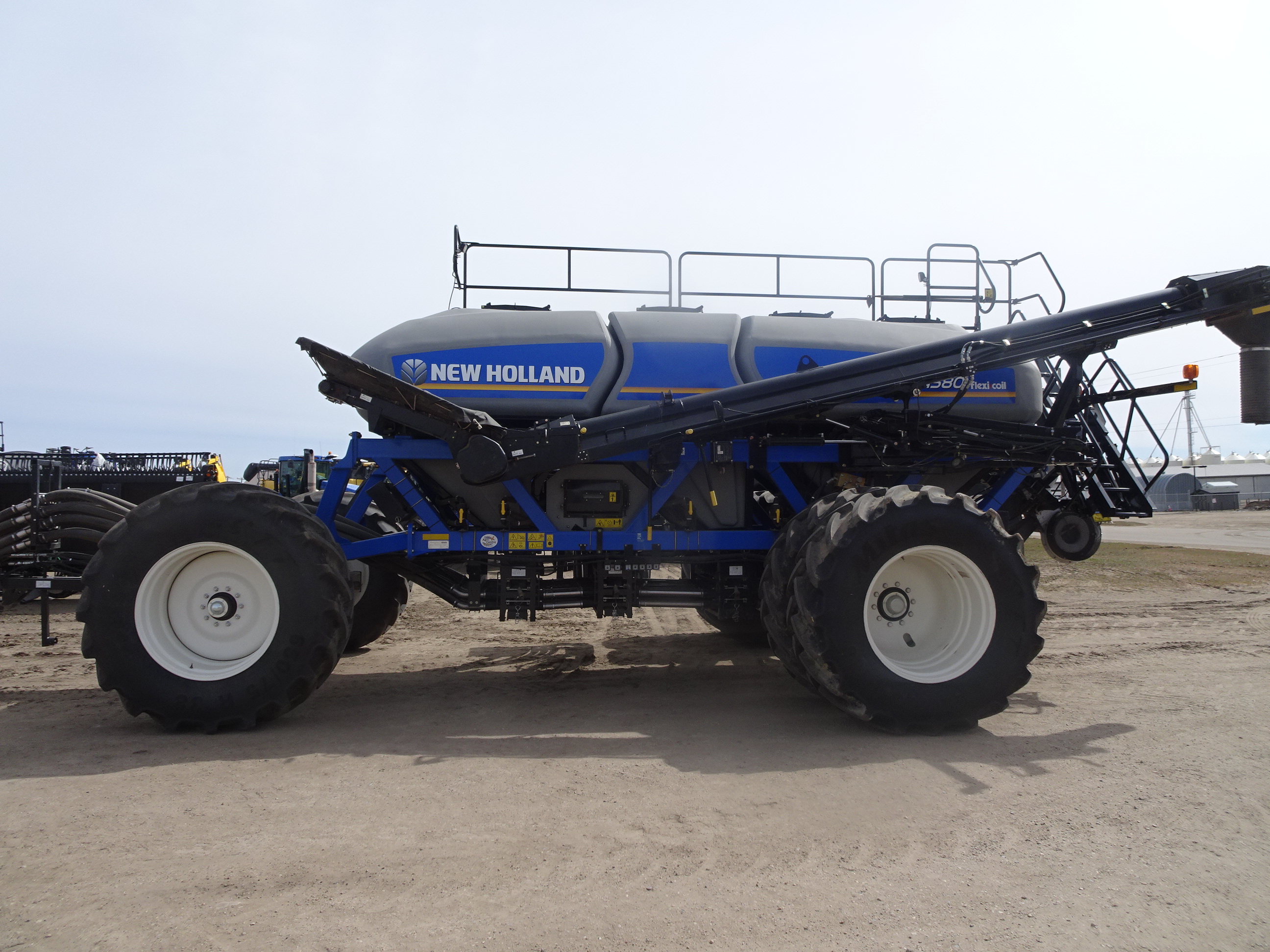 2018 New Holland P4580 Air Tank/Cart