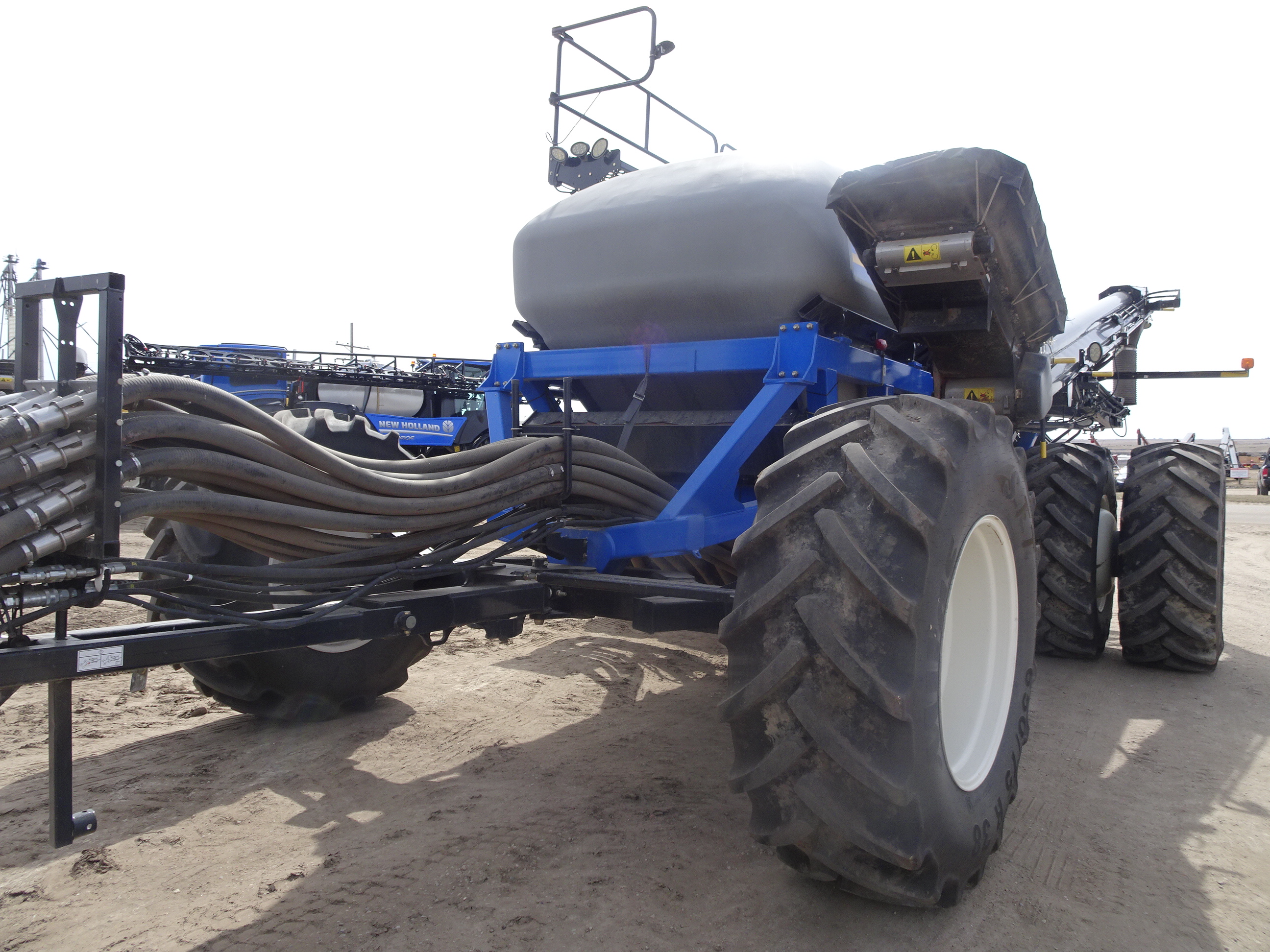 2018 New Holland P4580 Air Tank/Cart