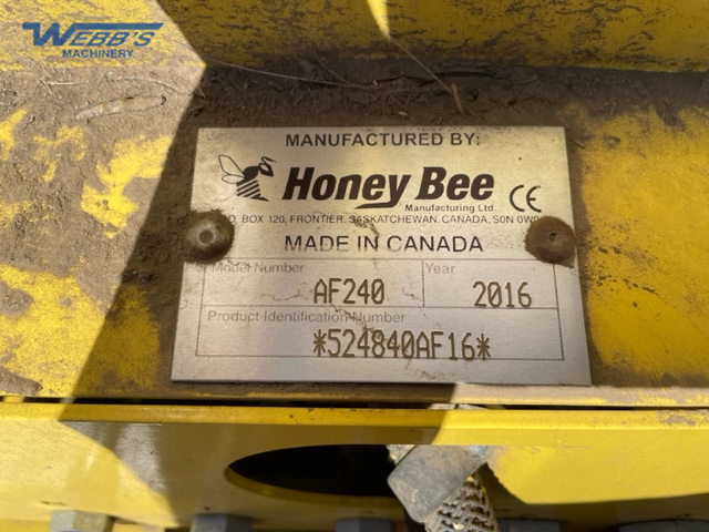 2016 Honey Bee AF240 Header Combine