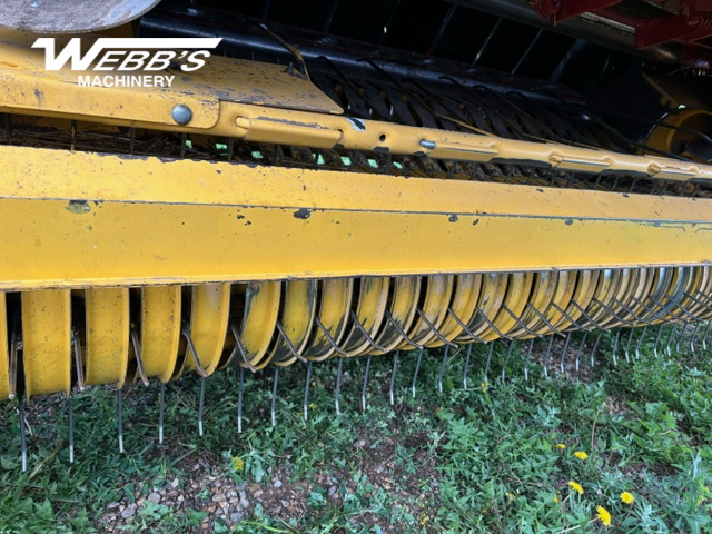 2013 New Holland BR7090 Baler/Round