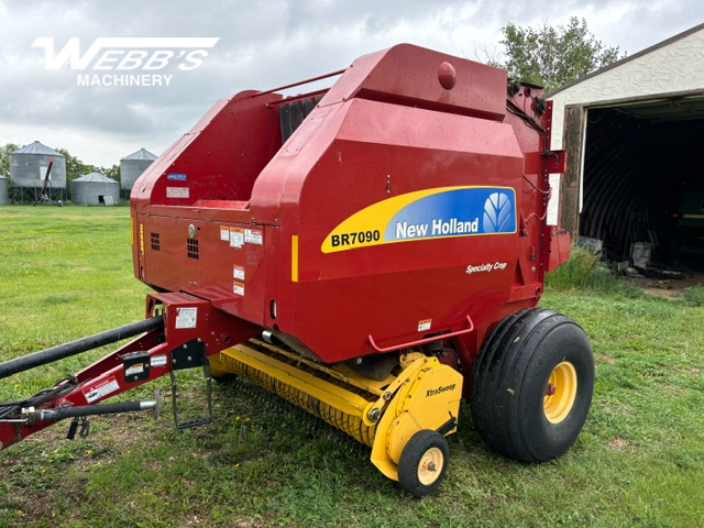 2013 New Holland BR7090 Baler/Round