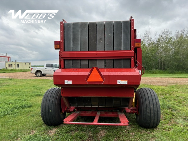 2013 New Holland BR7090 Baler/Round