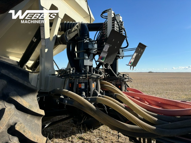 2020 Bourgault 3320-76HF Air Drill