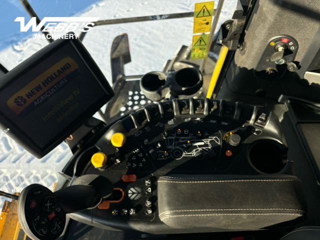 2021 New Holland CR9.90Z Combine