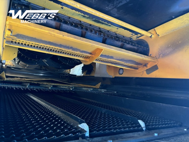 2021 New Holland CR9.90Z Combine