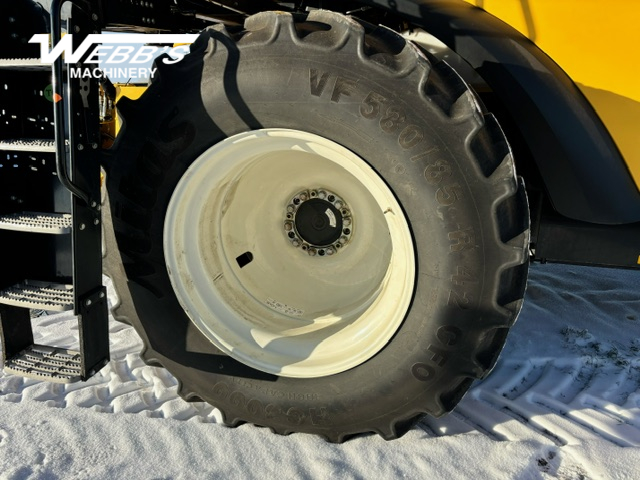 2021 New Holland CR9.90Z Combine