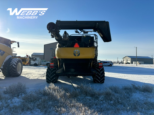 2021 New Holland CR9.90Z Combine