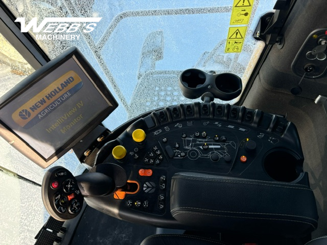 2021 New Holland CR9.90Z Combine