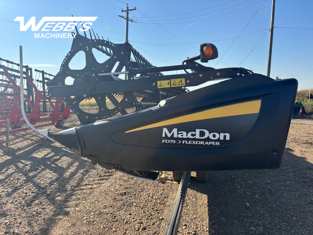 2016 MacDon FD75-40 Header Combine