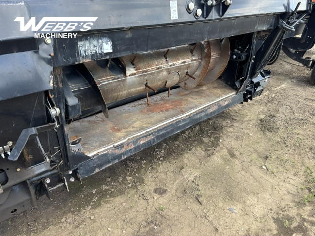2016 MacDon FD75-40 Header Combine