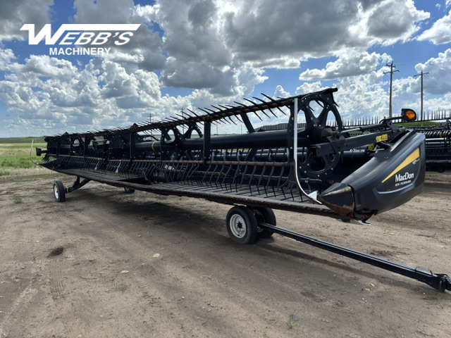 2016 MacDon FD75-40 Header Combine