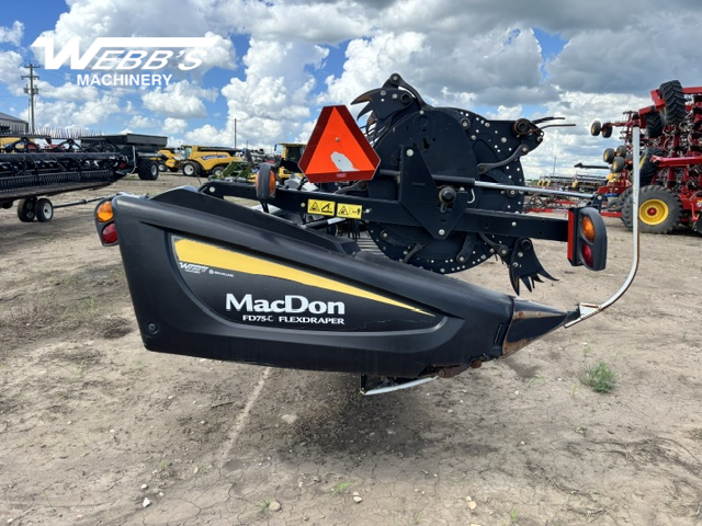 2016 MacDon FD75-40 Header Combine