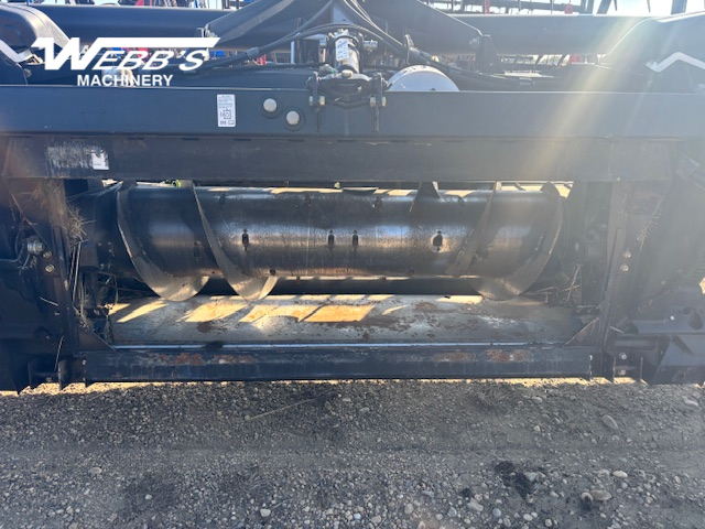 2016 MacDon FD75-40 Header Combine