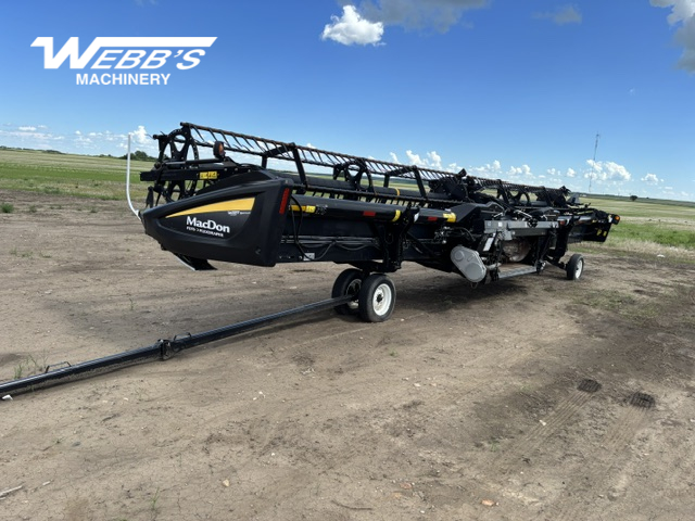 2016 MacDon FD75-40 Header Combine