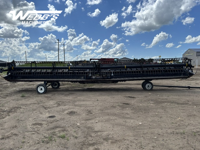 2016 MacDon FD75-40 Header Combine