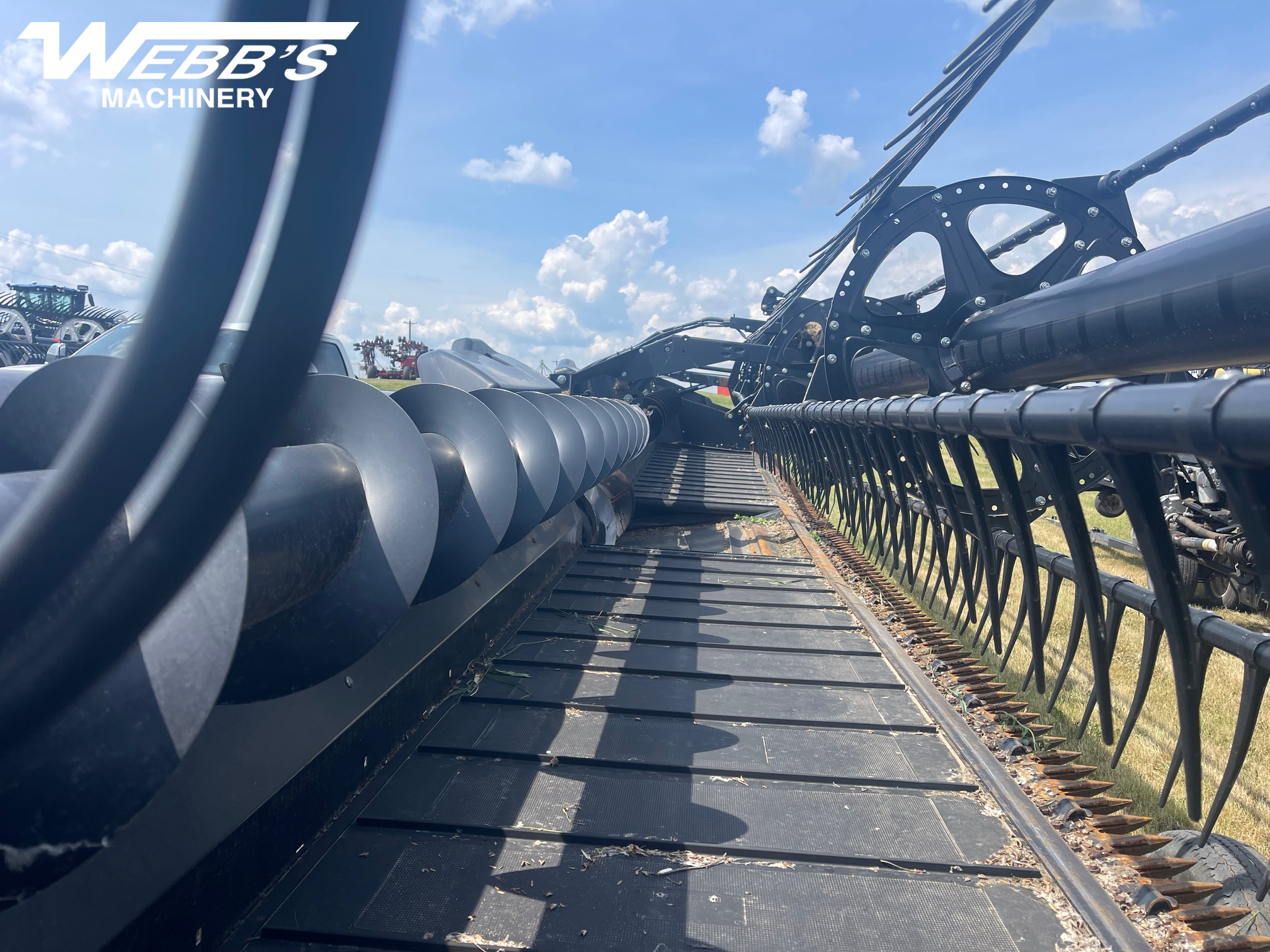 2018 MacDon FD75-35 Header Combine