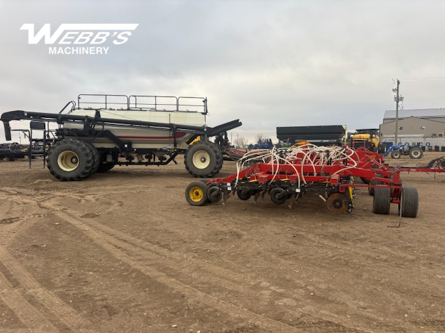 2013 Bourgault 3320-76 QDA / 7950 Air Drill