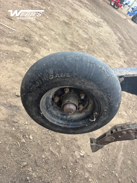 2013 Bourgault 3320-76 QDA / 7950 Air Drill