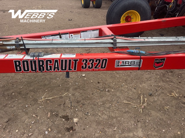 2013 Bourgault 3320-76 QDA / 7950 Air Drill