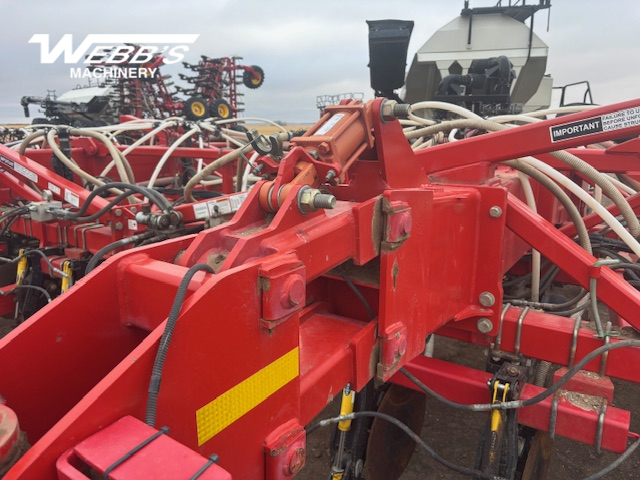 2013 Bourgault 3320-76 QDA / 7950 Air Drill
