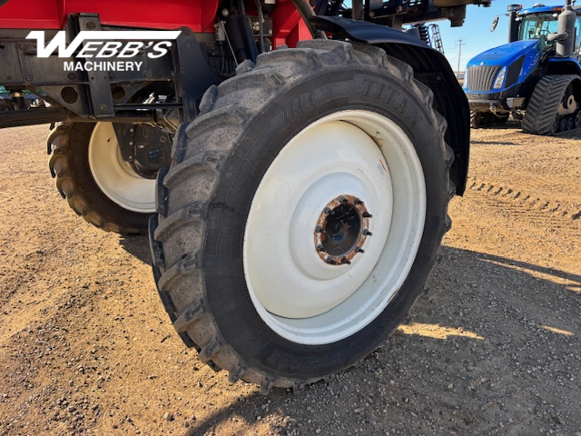 2012 Apache AS1020 Sprayer/High Clearance