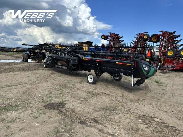 2021 MacDon FD140 Header Combine