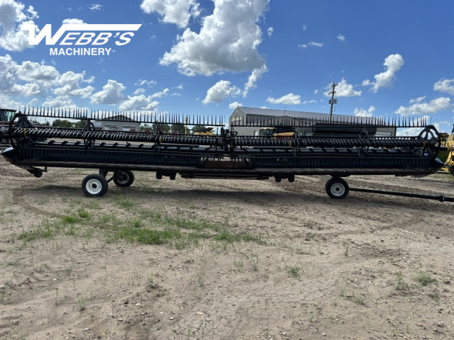 2021 MacDon FD140 Header Combine