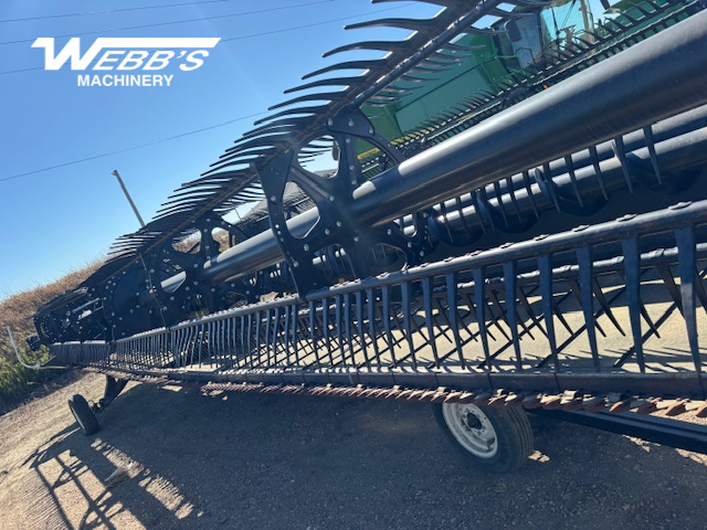 2021 MacDon FD140 Header Combine