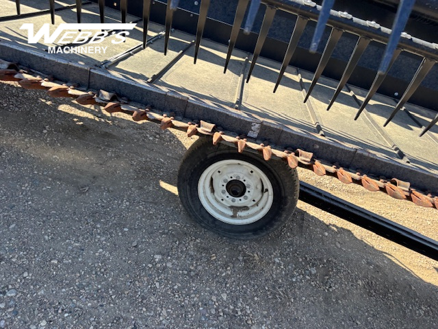 2021 MacDon FD140 Header Combine