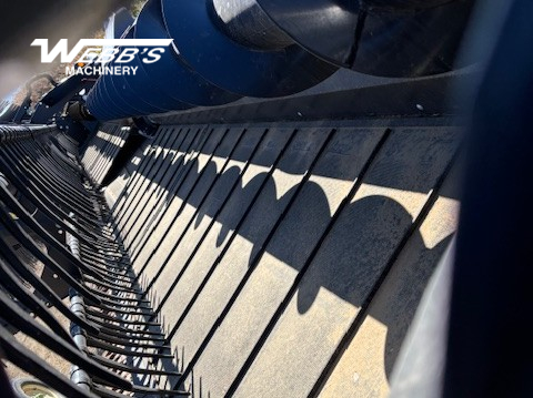 2021 MacDon FD140 Header Combine