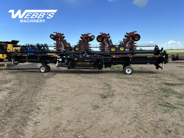 2021 MacDon FD140 Header Combine