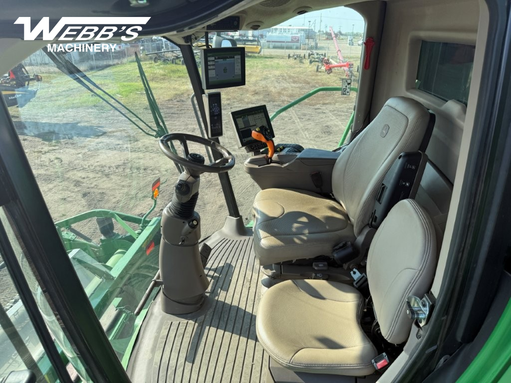 2020 John Deere S780 Combine