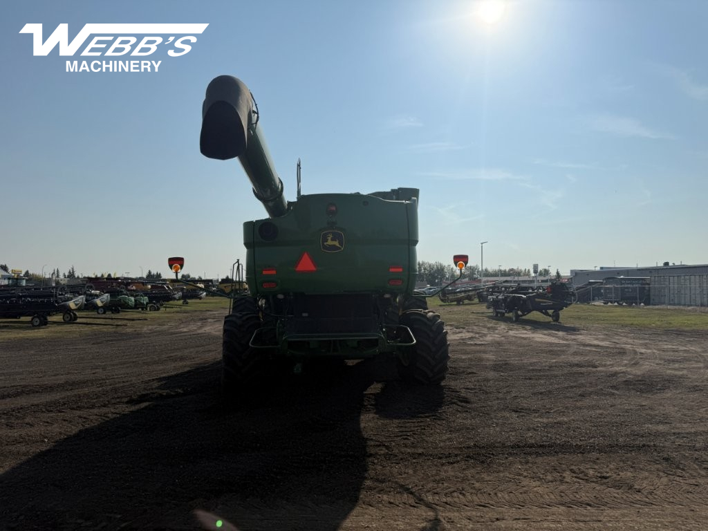 2020 John Deere S780 Combine